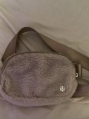 Lululemon Cozy Faux Shearling Belt Bag in Mauve Brown